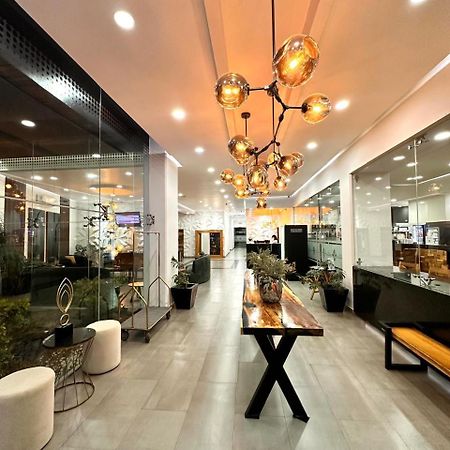 Hotel Bugari Aeropuerto Guadalajara Las Pintas Екстер'єр фото