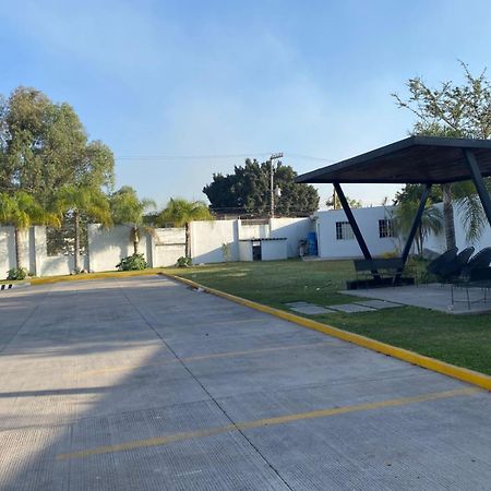 Hotel Bugari Aeropuerto Guadalajara Las Pintas Екстер'єр фото