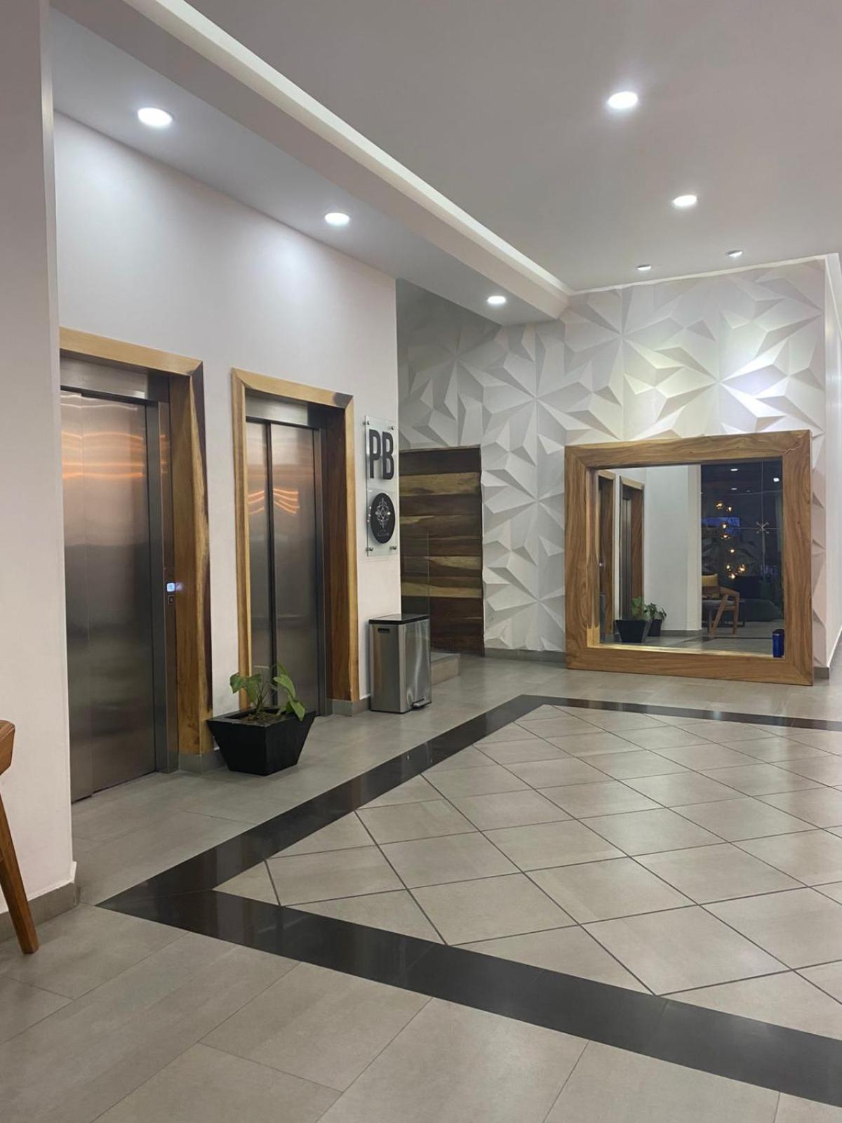 Hotel Bugari Aeropuerto Guadalajara Las Pintas Екстер'єр фото