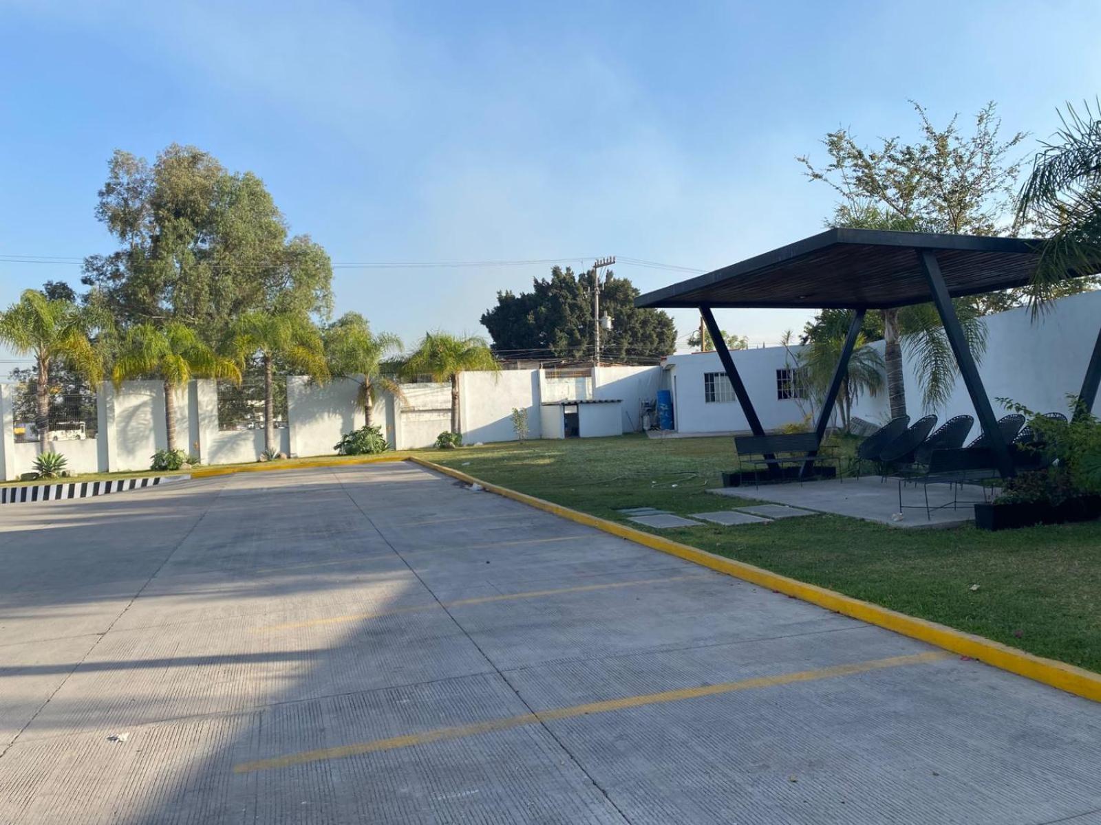 Hotel Bugari Aeropuerto Guadalajara Las Pintas Екстер'єр фото