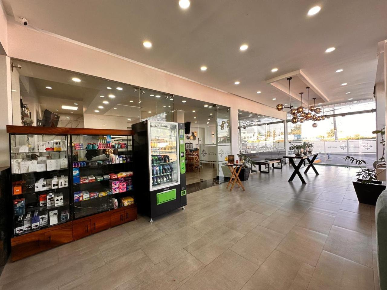 Hotel Bugari Aeropuerto Guadalajara Las Pintas Екстер'єр фото